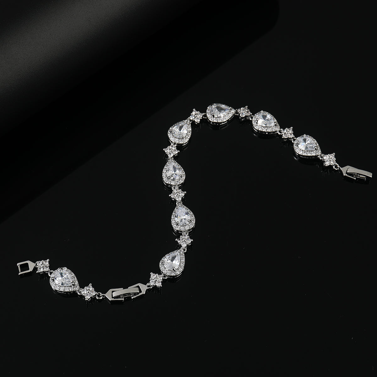 Drop-shaped Tennis Bracelet