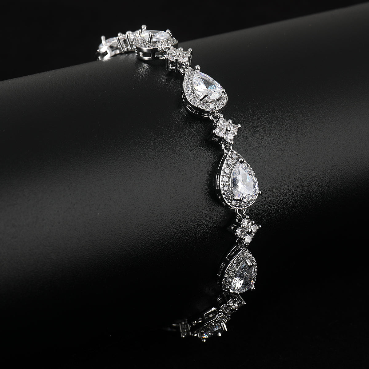 Drop-shaped Tennis Bracelet